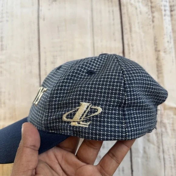 Vintage 90's NFL Dallas Cowboys Bundle T-shirt And Cap. - Picture 12 of 12